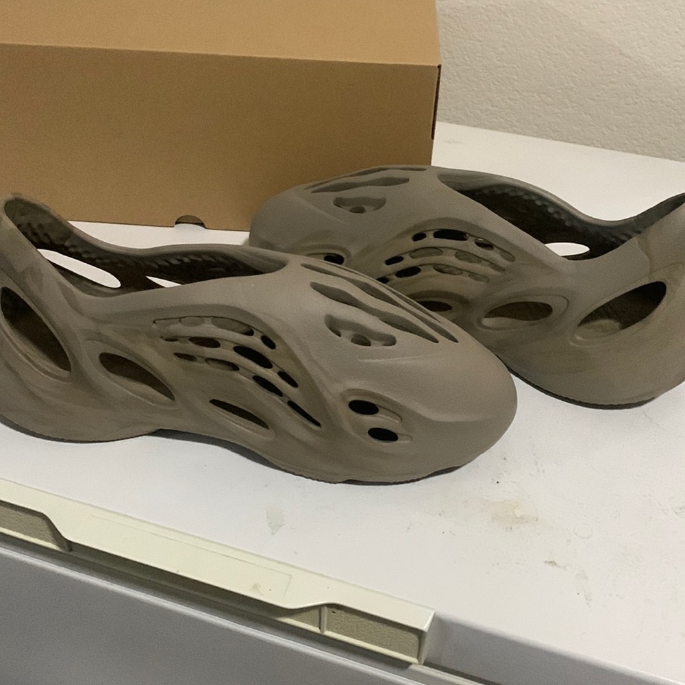 adidas Yeezy Foam Runner "Stone Sage" Colorway Size 13